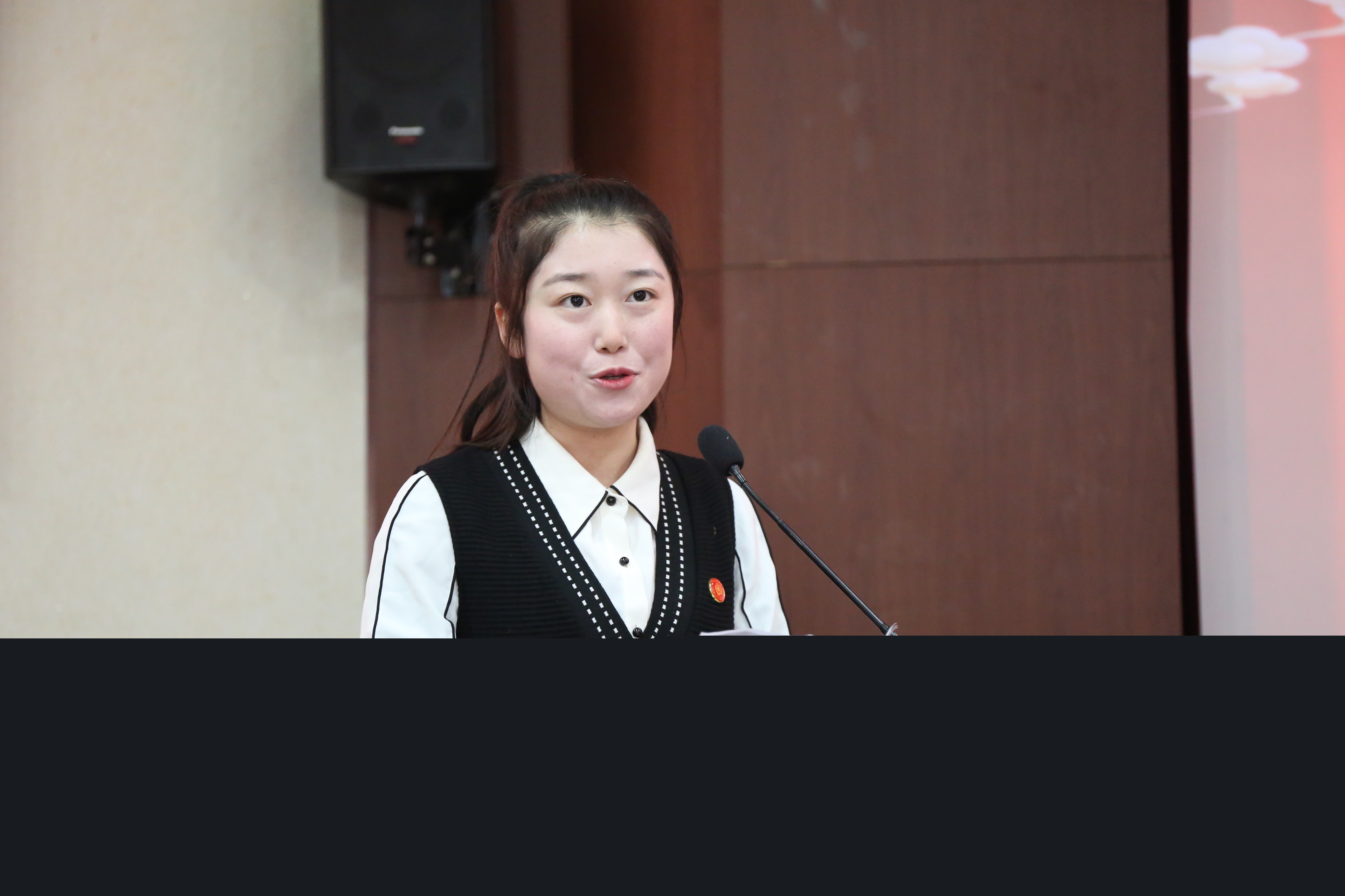 商學(xué)院學(xué)生鄭文卓發(fā)言