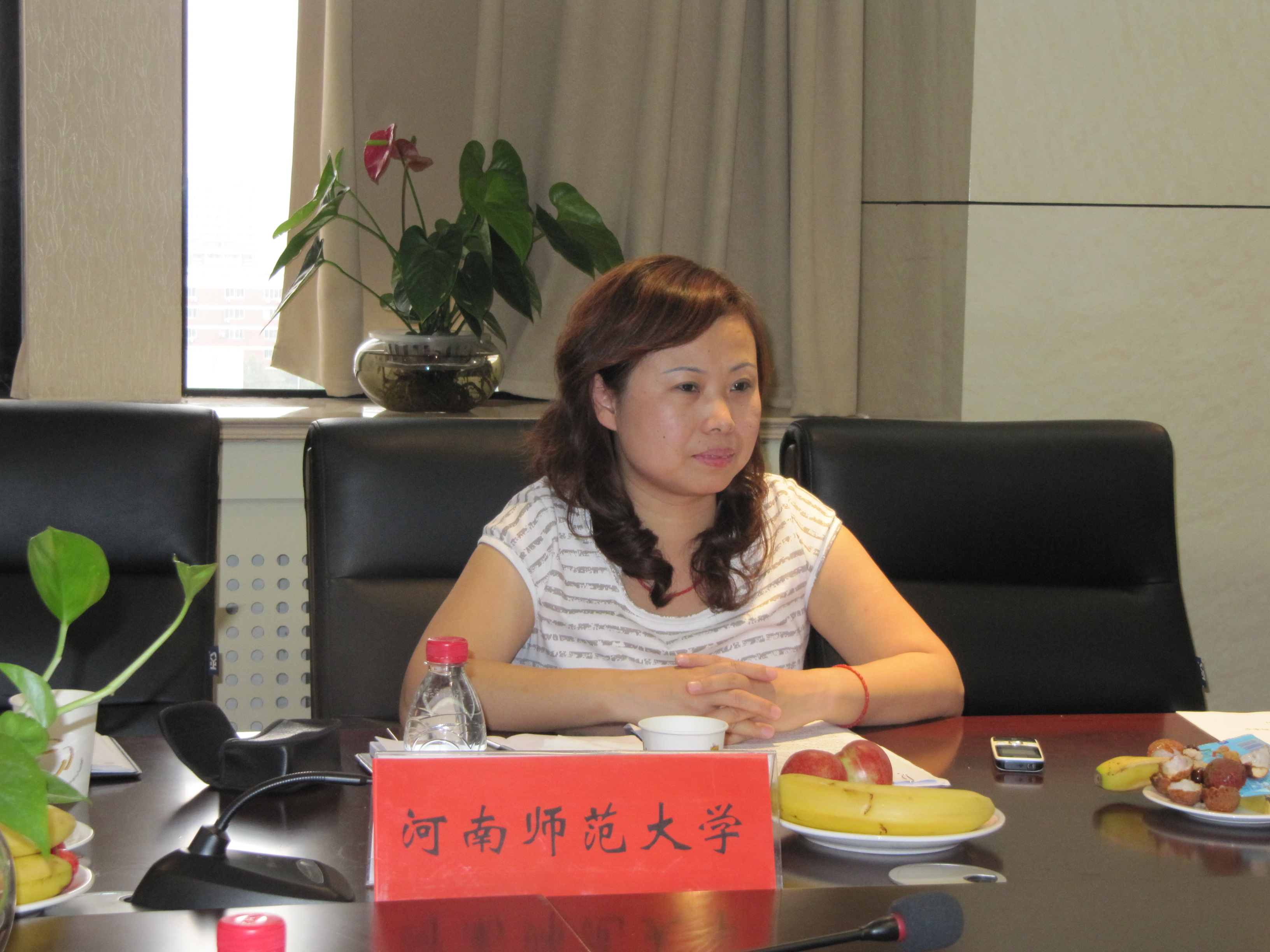 我校綜合檔案室主任曾飛舟老師作重要發(fā)言